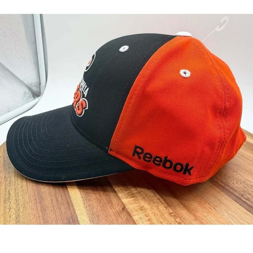 New Lot of 2 Philadelphia Flyers NHL Reebok Hats Adjustable Face Off Headwear